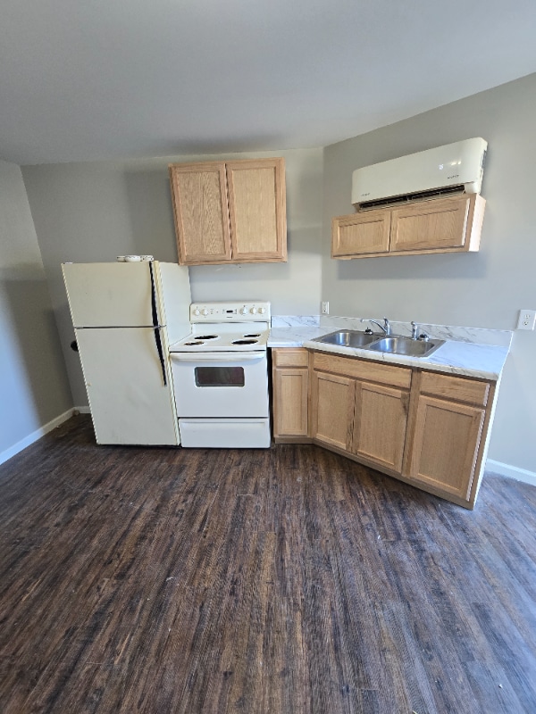 215 N Harrisburg Ave