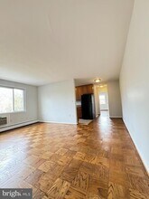 945 N Barton St in Arlington, VA - Foto de edificio - Building Photo