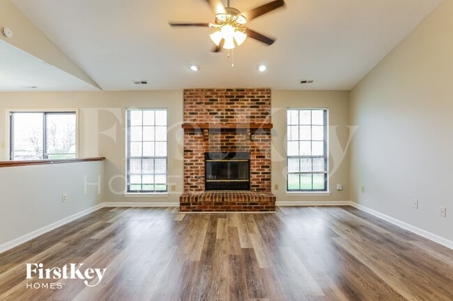 6616 Bridger Ct in Indianapolis, IN - Foto de edificio - Building Photo