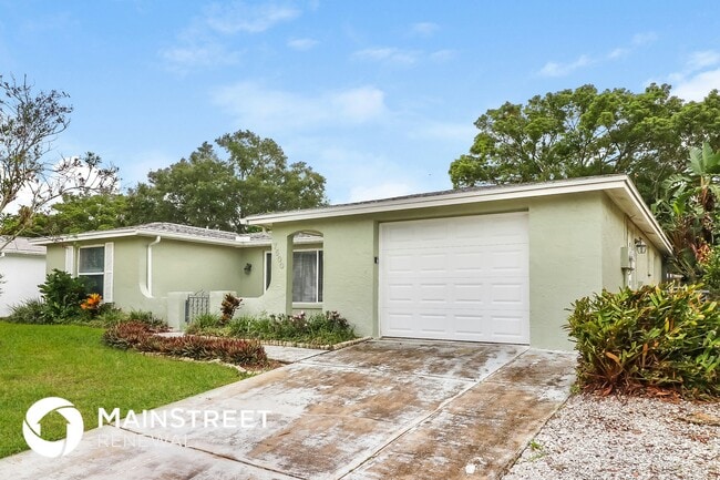 7500 San Salvadore Dr in Port Richey, FL - Building Photo - Building Photo