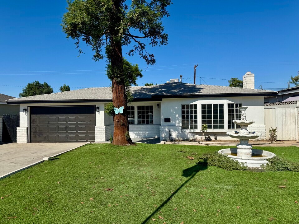 1333 N Council Ave in Ontario, CA - Building Photo