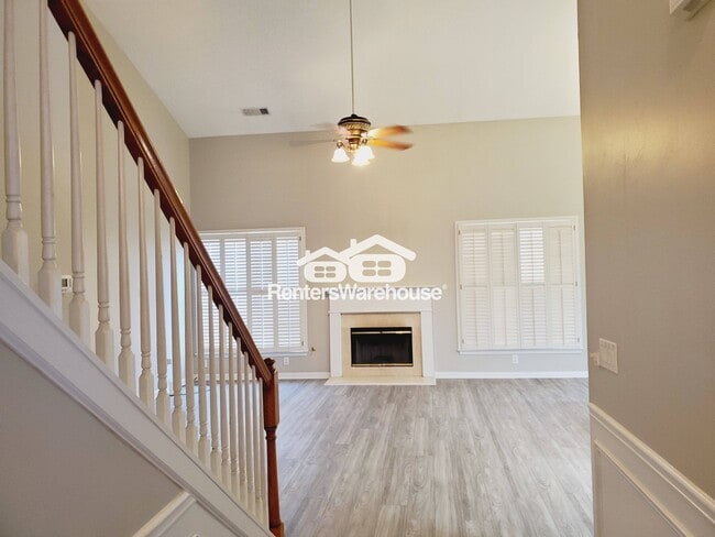 1562 Anna Ruby Ln in Kennesaw, GA - Foto de edificio - Building Photo