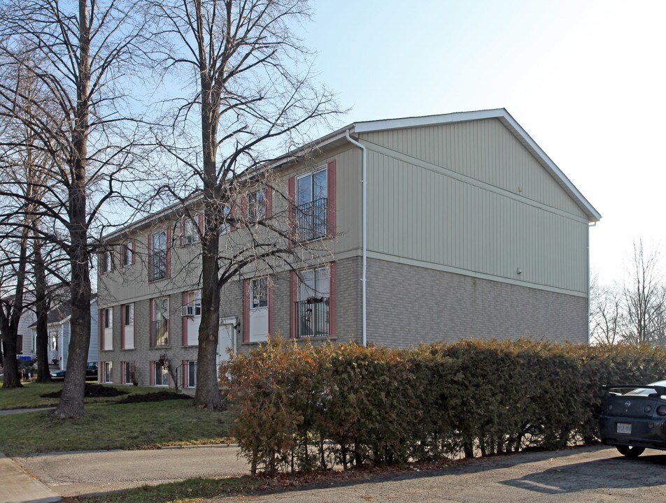 141 Conant St in Oshawa, ON - Building Photo