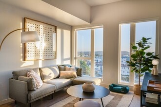 The Parker in Los Angeles, CA - Building Photo - Building Photo