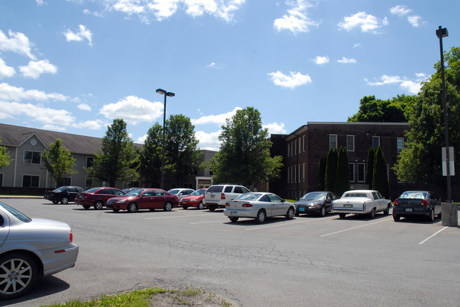 Hamilton Manor in Stroudsburg, PA - Building Photo - Building Photo