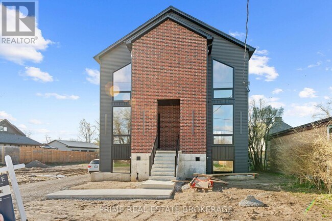 417-417 Base Line Rd E in London, ON - Building Photo - Building Photo