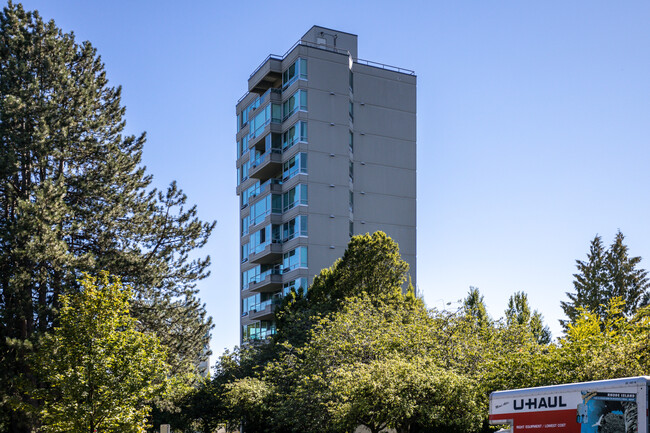 Kerrisdale in Vancouver, BC - Building Photo - Building Photo