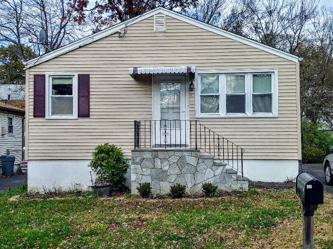 property at 92 Harding Ave