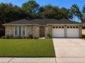 309 Meadow Wood Ct in League City, TX - Building Photo