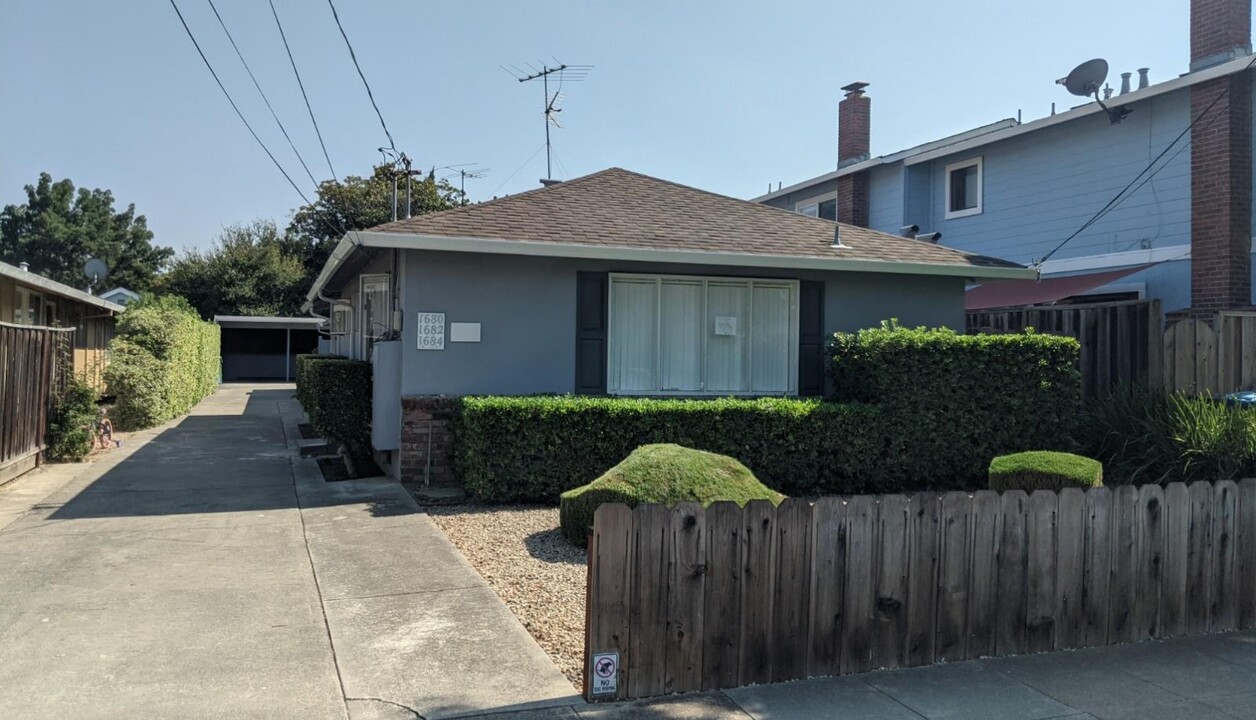 1680 Harrison St in Santa Clara, CA - Building Photo