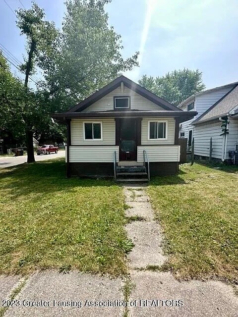 744 Call St in Lansing, MI - Building Photo