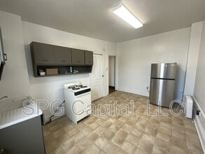 840 W College Ave in York, PA - Building Photo - Building Photo