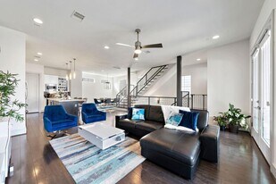 4621 Chartres St in Houston, TX - Building Photo