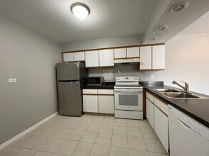 1 W Euclid Ave in Rolling Meadows, IL - Building Photo - Building Photo
