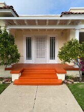 301 Grand Ave in Long Beach, CA - Foto de edificio - Building Photo