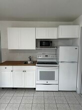 19710 NW 51st Ave, Unit 3 in Miami Gardens, FL - Building Photo - Building Photo