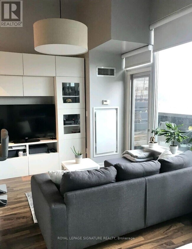 55 E Liberty St in Toronto, ON - Building Photo - Building Photo