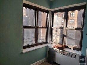 190 E Mosholu Pkwy S-Unit -3H in Bronx, NY - Building Photo - Building Photo