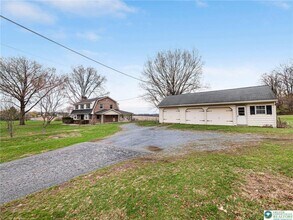 301 Ontelaunee Dr in Shoemakersville, PA - Building Photo - Building Photo