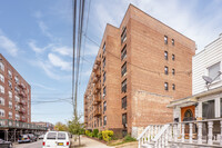 2299 E 13th St in Brooklyn, NY - Foto de edificio - Building Photo