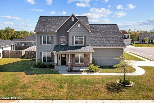 property at 101 Peakwood Ct