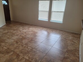 7907 Crescent Village Ln in Richmond, TX - Building Photo - Building Photo