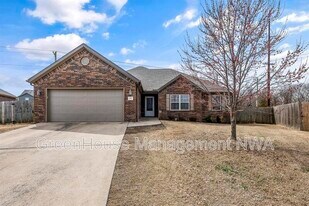 2907 SW Tanglewood Ave in Bentonville, AR - Building Photo