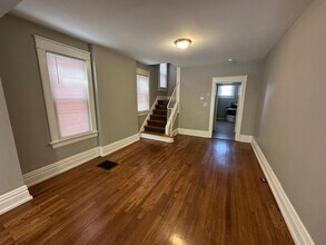 2355 Summit St-Unit -2355 in Columbus, OH - Building Photo - Building Photo