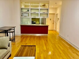 4126 27th St, Unit 3g in Long Island City, NY - Building Photo
