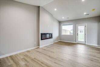 163 Gowen St in Goddard, KS - Building Photo - Building Photo