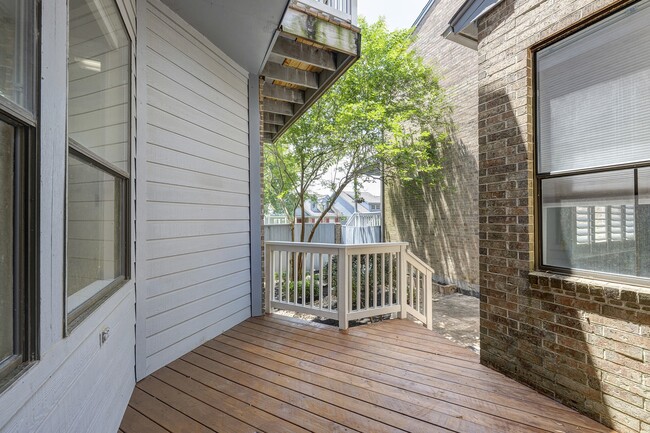 property at 2601 S Broadway St