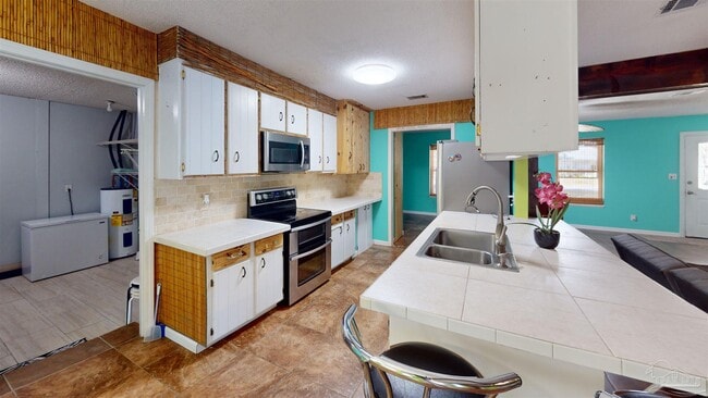 property at 1059 Woodlore Cir