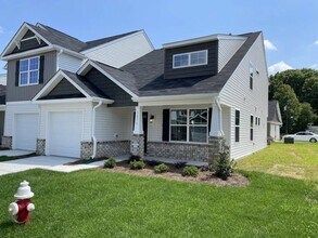 3874 Copperfield Ct in High Point, NC - Building Photo - Building Photo
