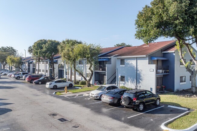 Cutler Riverside in Cutler Bay, FL - Building Photo - Building Photo