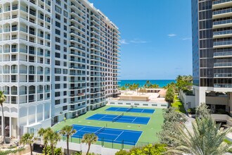 The Balmoral Condos in Miami Beach, FL - Building Photo - Building Photo