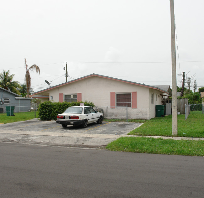 5940 NW 20th St in Fort Lauderdale, FL - Building Photo - Building Photo