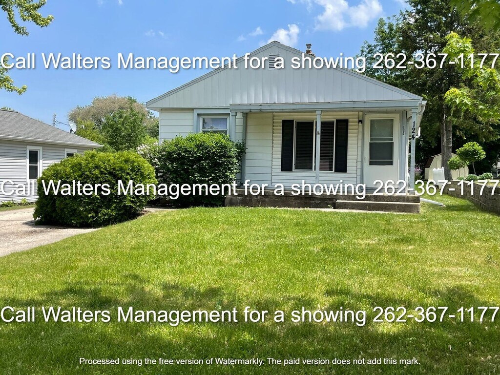 124 Marshall St Rentals in Pewaukee, WI