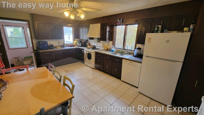 82 Grant Ave