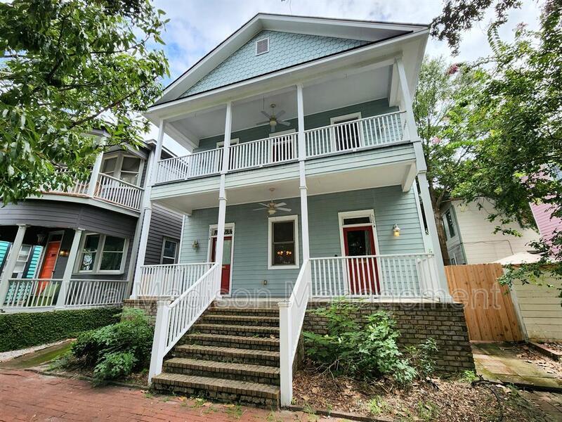 305 E Duffy St in Savannah, GA - Building Photo