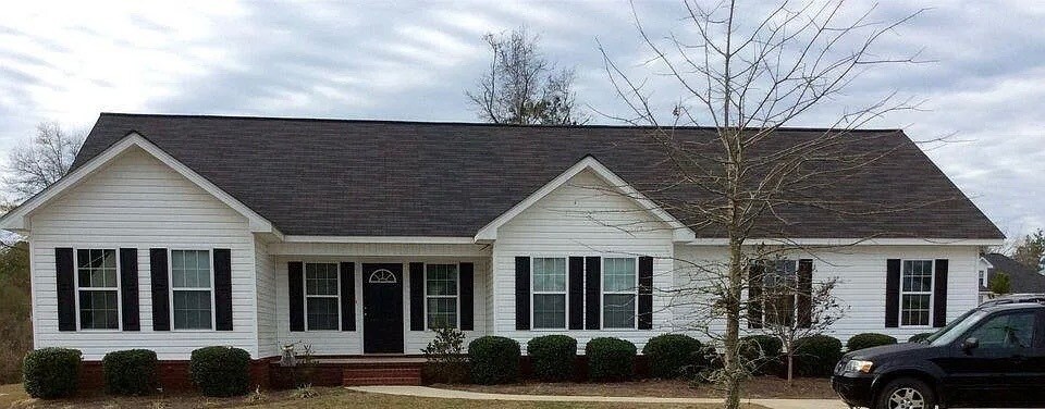 5755 Burkhalter Rd in Statesboro, GA - Building Photo