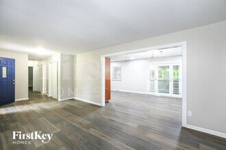 6050 Northland Rd in Indianapolis, IN - Building Photo - Building Photo