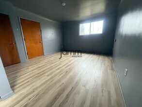 4201 Rocky River Dr in Cleveland, OH - Foto de edificio - Building Photo