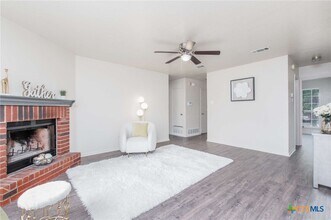 1306 Elke Cir in Copperas Cove, TX - Foto de edificio - Building Photo