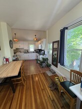 110 Summit Ave, Unit 2 in Winthrop, MA - Foto de edificio - Building Photo