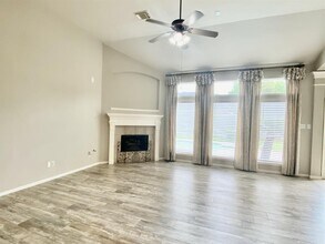 7807 Highland Glen Dr in Houston, TX - Building Photo - Building Photo