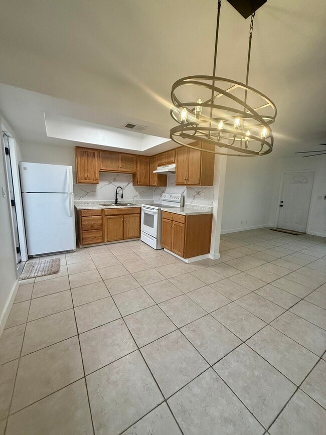 337 SE 12th Ave in Pompano Beach, FL - Building Photo - Building Photo