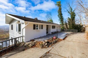 200 Bent Tree Rd in Asheville, NC - Building Photo