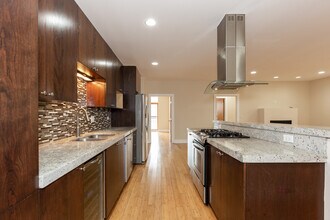 5766 N Lincoln Ave in Chicago, IL - Building Photo - Building Photo