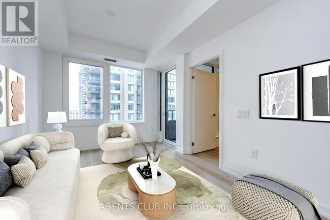 395 Square One Dr in Mississauga, ON - Building Photo - Building Photo