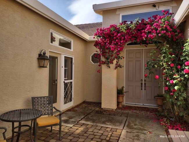 property at 2963 Audubon Cir
